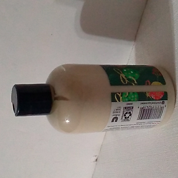 Find your happy place Home For The Holidays Nutmeg & Sweet Cream 10fl oz - Picture 5 of 7